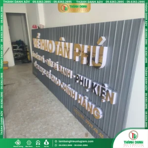 Làm Bảng Hiệu Alu Gương Hông Format Chuyên Nghiệp Tại TPHCM