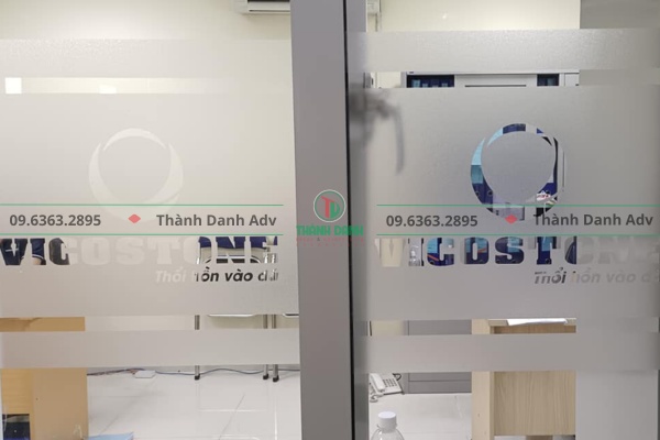 Các loại cắt chữ decal văn phòng phổ biến