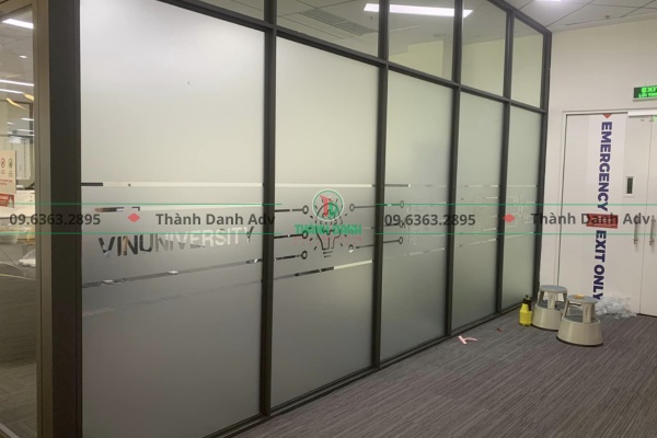 Cắt chữ decal văn phòng slogan truyền động lực