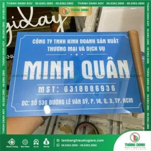 Bảng Tên Công Ty In UV Mica Nền Xanh Công Ty Minh Quân
