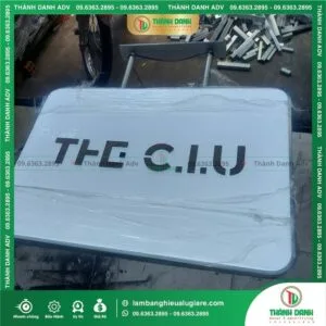 Bảng Vẫy 3D Chữ Nổi Mica LED Trắng Shop Thời Trang Nữ THE CIU