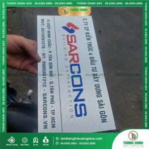 Các lưu ý khi làm bảng tên Công ty Alu bạc xước in UV không bị độn giá