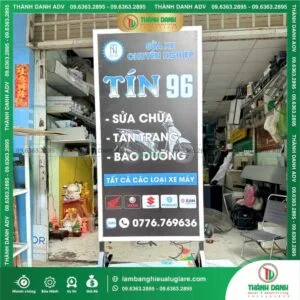 Lợi ích làm bảng hiệu Hiflex in UV căng khung sắt so với chất liệu khác