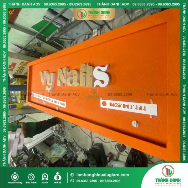 Bí quyết lựa chọn bảng hiệu Cemboard Sơn Gai phù hợp từng ngành nghề