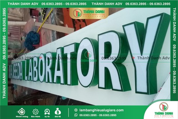 Các mẫu chữ nhôm có gờ đẹp phổ biến trên thị trường
