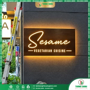 Hộp đèn gỉ sét giá rẻ tại TP HCM