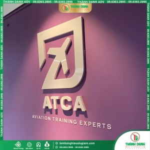 Logo chữ nổi đẹp, bảng mica văn phòng gía mềm