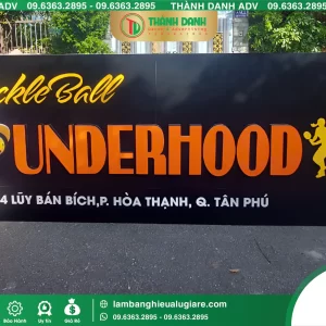 Thi công bảng hiệu alu sân Pickle Ball Underhood Tân Phú