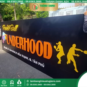 Thi công bảng hiệu alu sân Pickle Ball Underhood Tân Phú